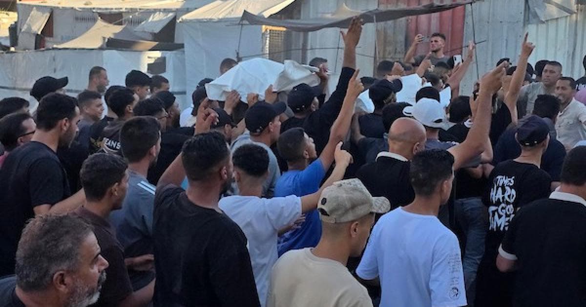 Mourners Pay Tribute to Palestinians Killed in Gaza Strike