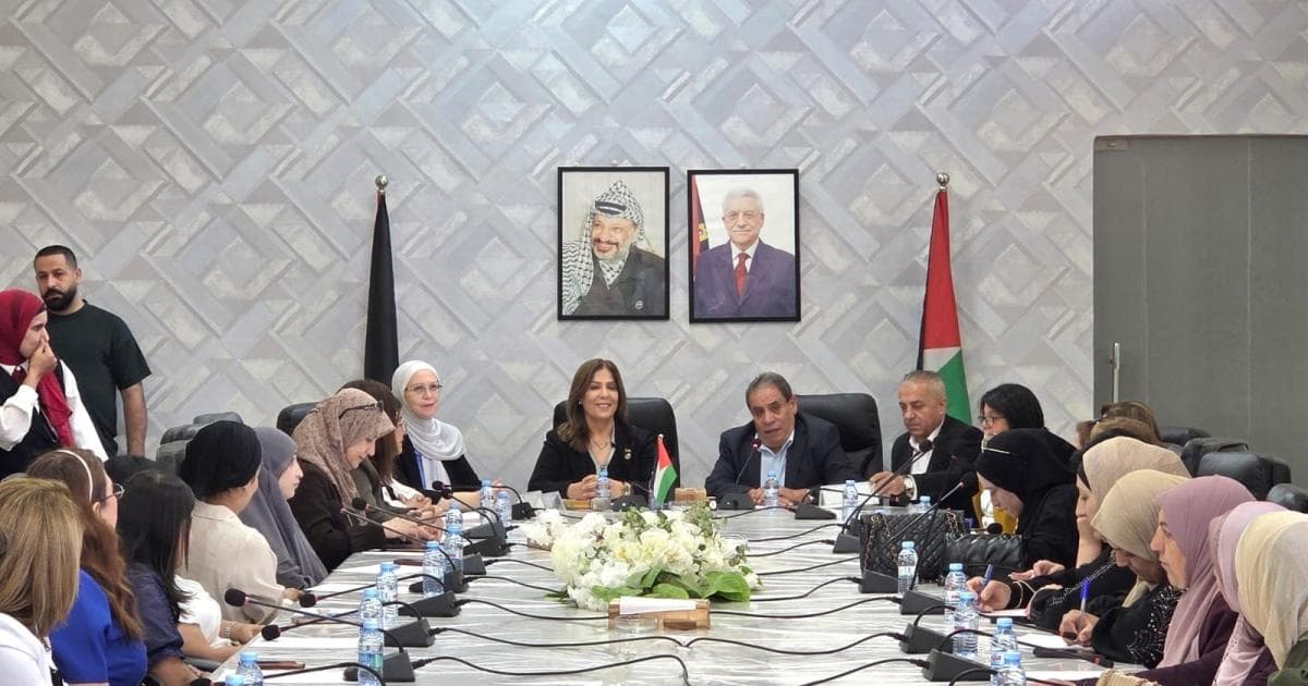 الخليلي تواجه المؤسسات النسوية في بيت لحم وتطلق مبادرة اقتصادية