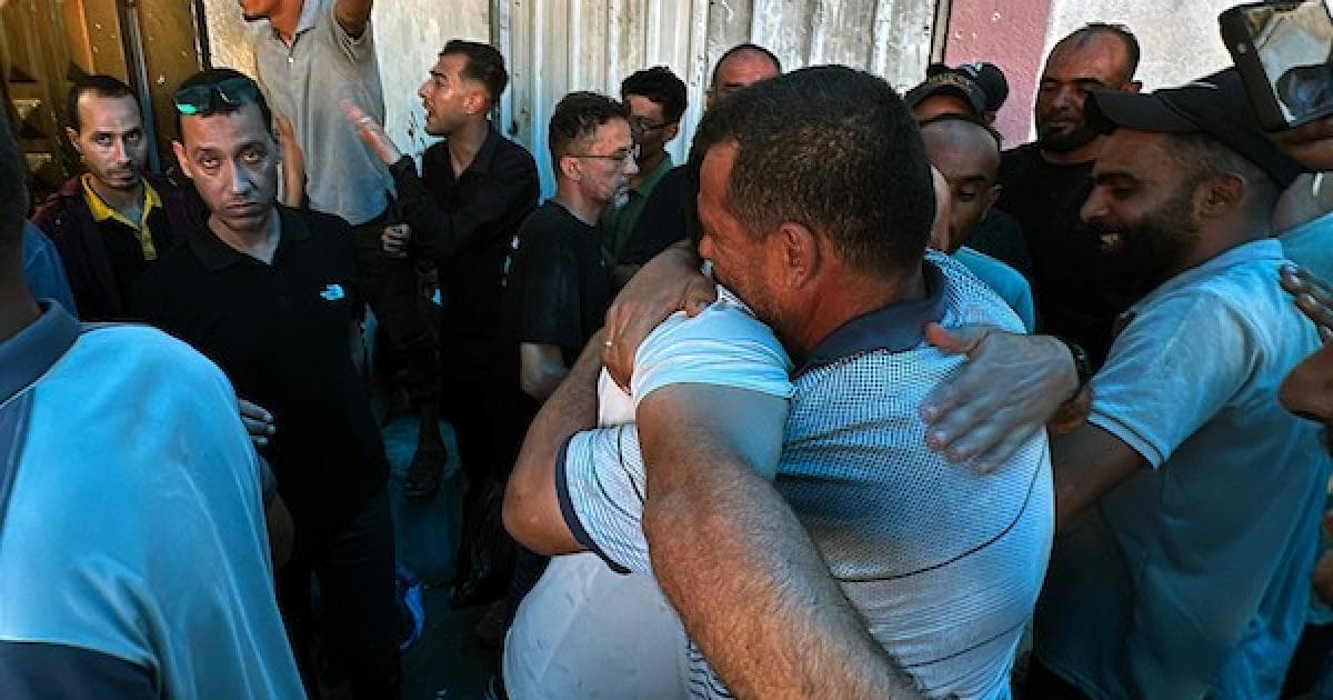 Photos: 16 Released Prisoners at Al-Aqsa Hospital