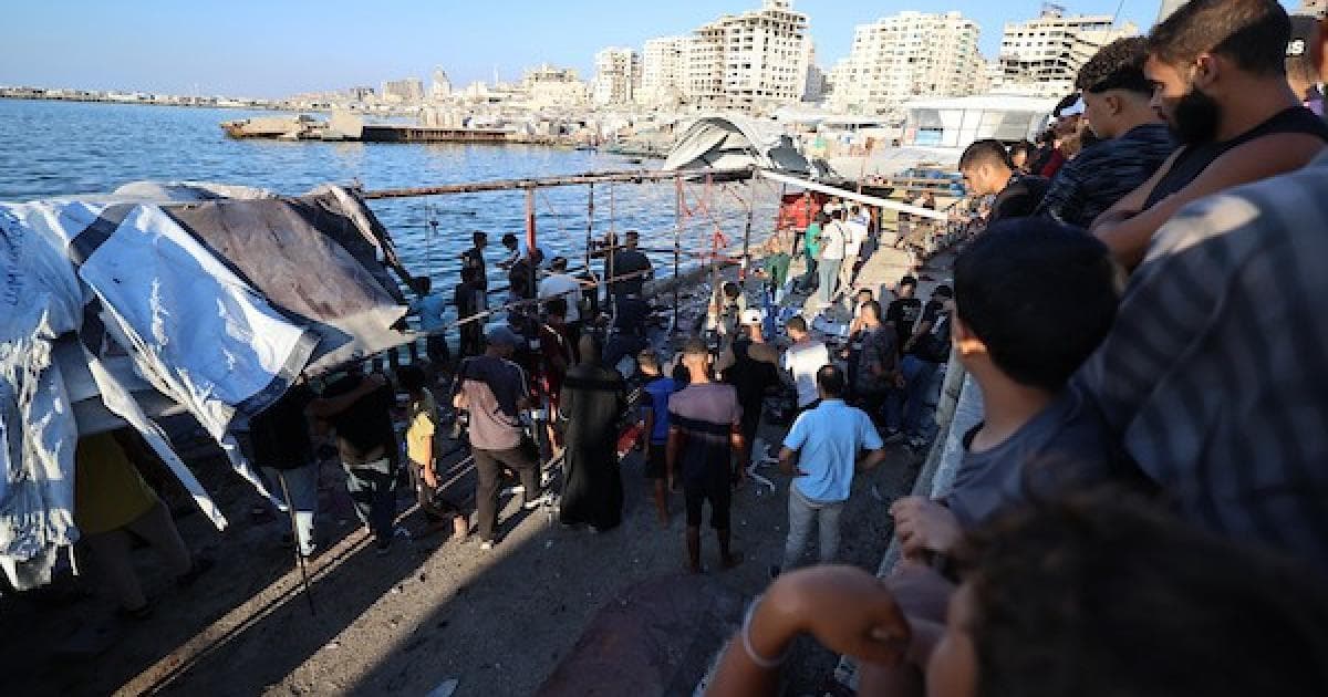 غارة على ميناء غزة تثير نقاشا حول وقف النار