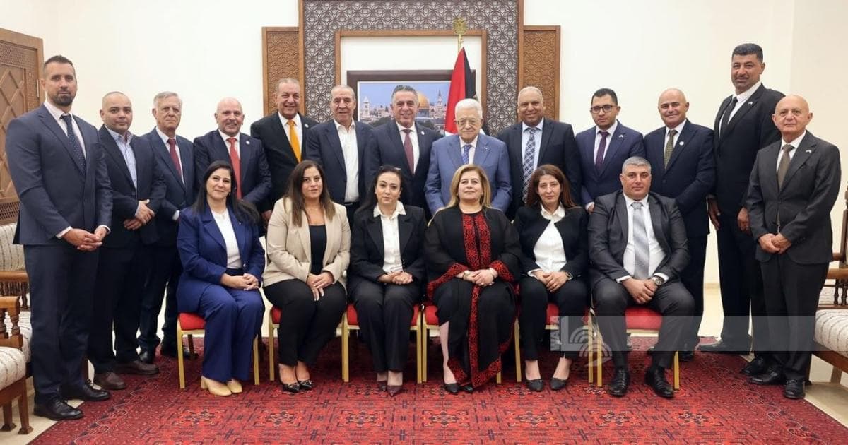 أبومازن يبرز دور بلدية رام الله في دعم الصمود