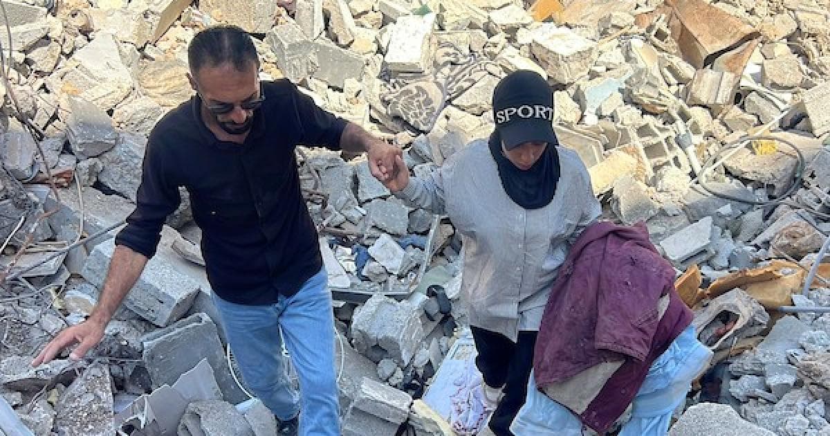 آية مطران تتنظر مستقبلها في مخيم المغازي