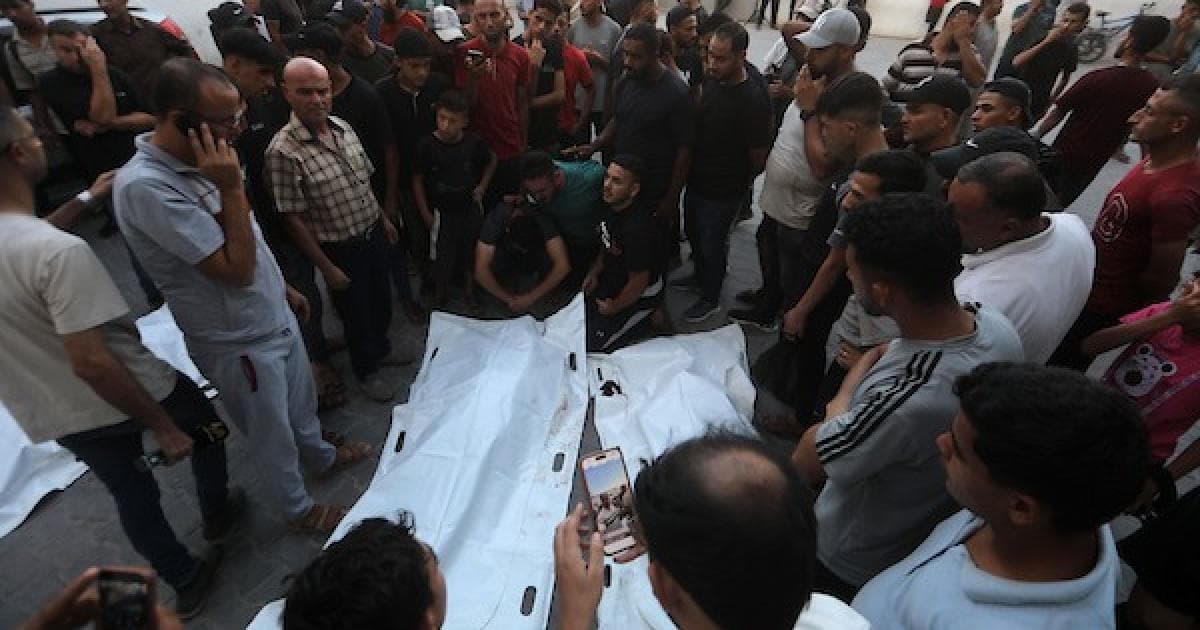 تشييع جثامين 6 فلسطينيين في غزة