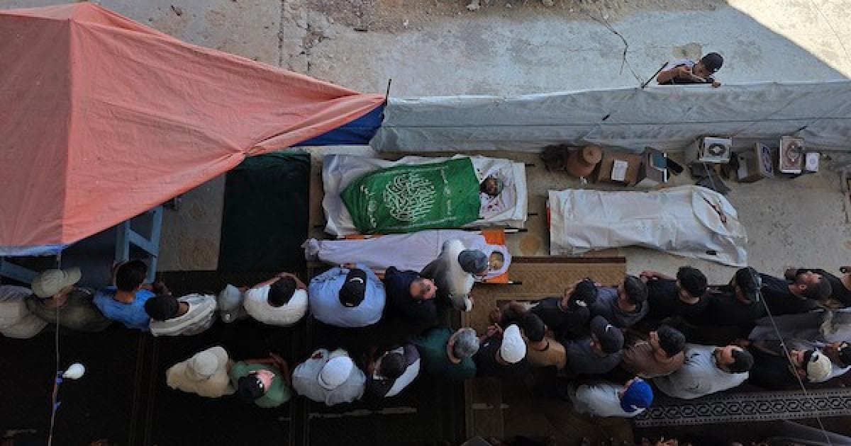 إصابة 7 فلسطينيين في شمال القطاع وانتشال 20 جثة من عائلة سلمي