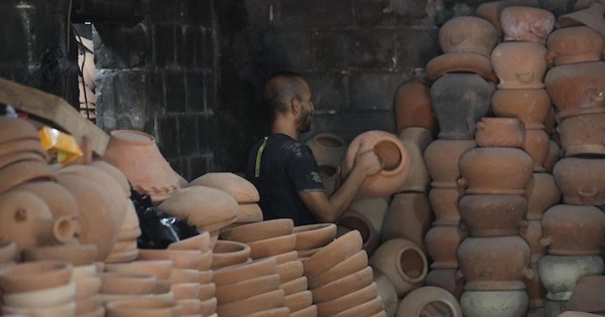 Gaza pottery rebuilds from ruins
