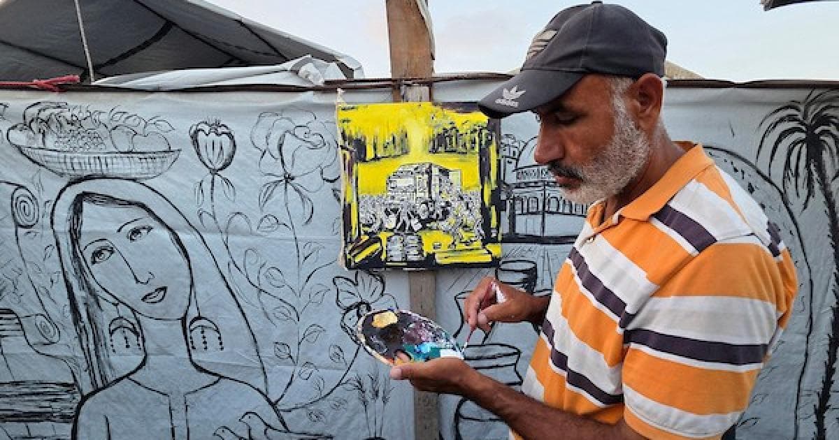 فنانون في غزة يرسمون الحرب والجوع على جدران النزوح