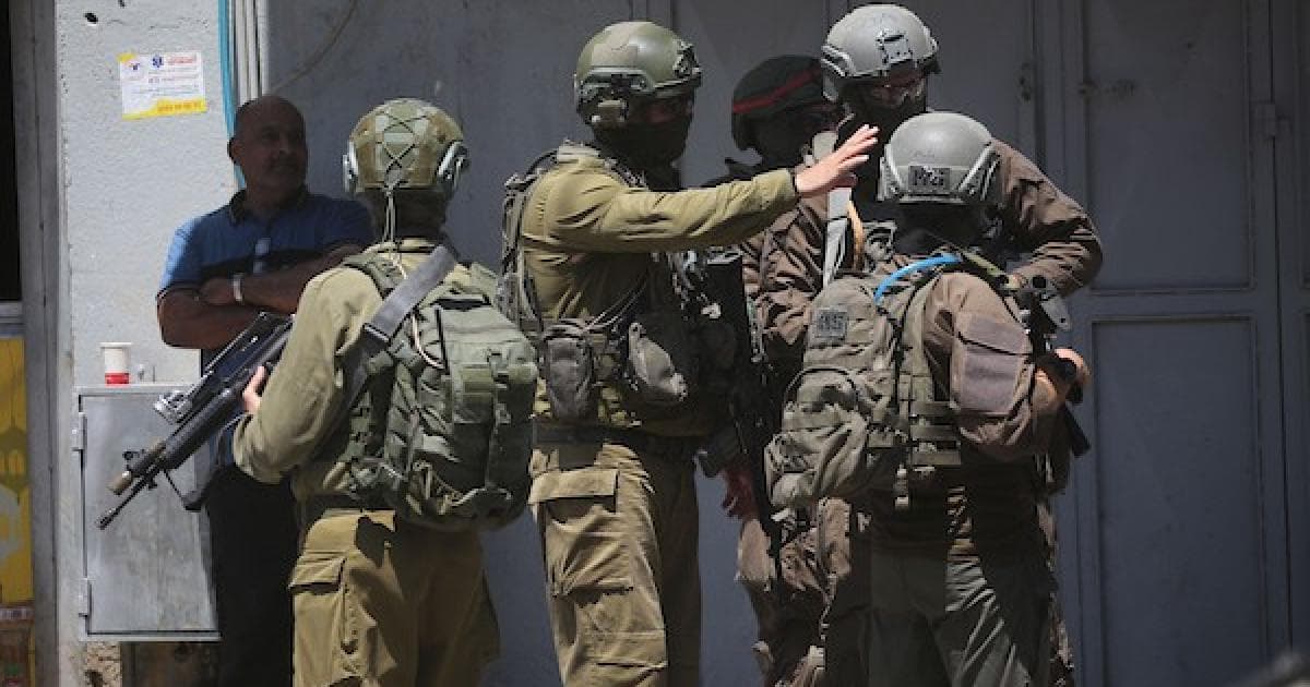 الضفة الغربية: اعتقالات وإصابات في عدوان قلنديا