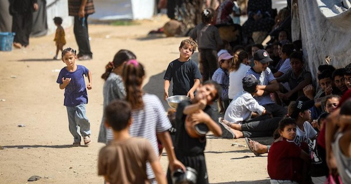 شمال غزة يطالب الأونروا بعودة التعليم وفتح العيادة