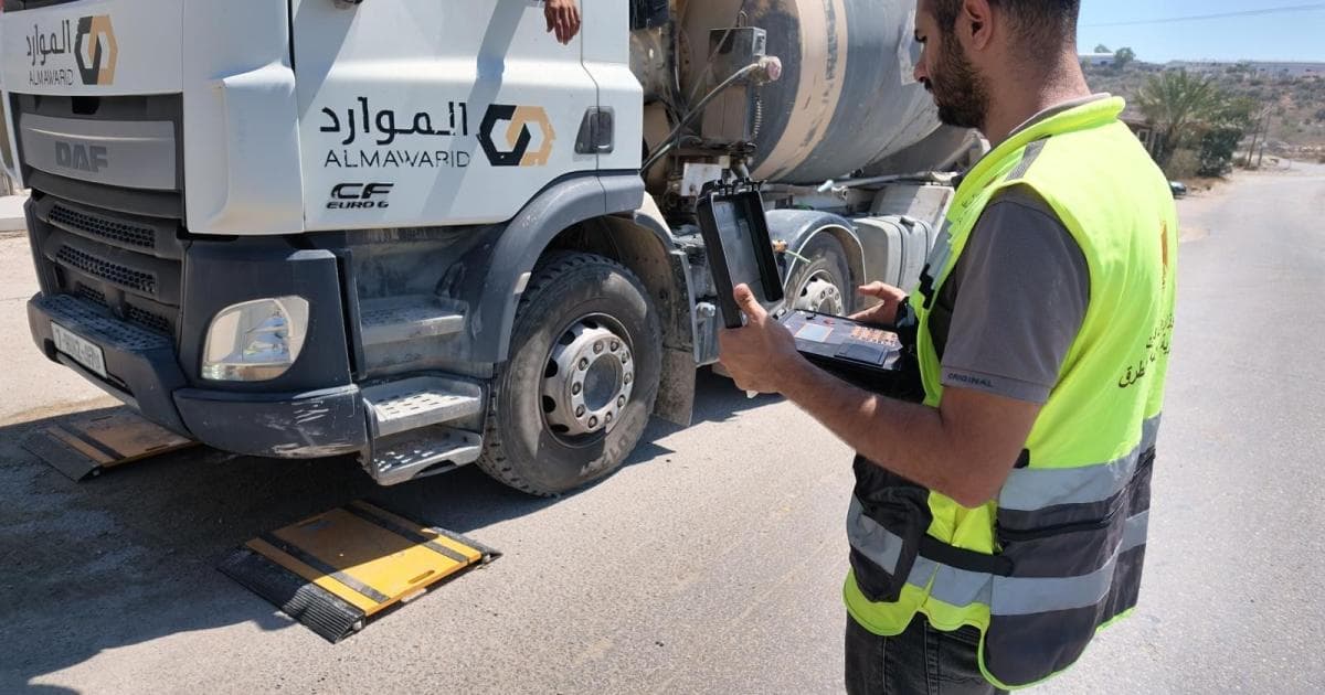 Field-based electronic scales for trucks in use