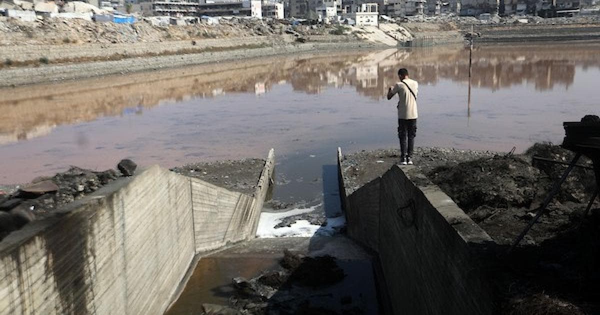 سكان غزة يواجهون تدهور الصرف الصحي