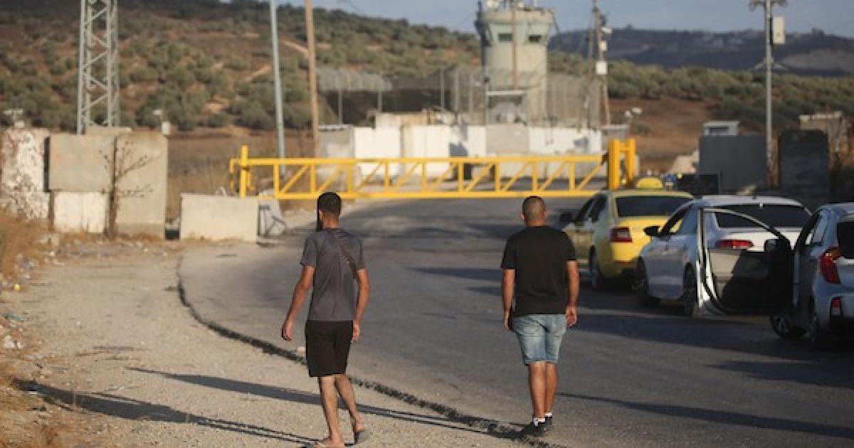 الضفة والقدس: إصابات واعتقالات في هجمات المستوطنين