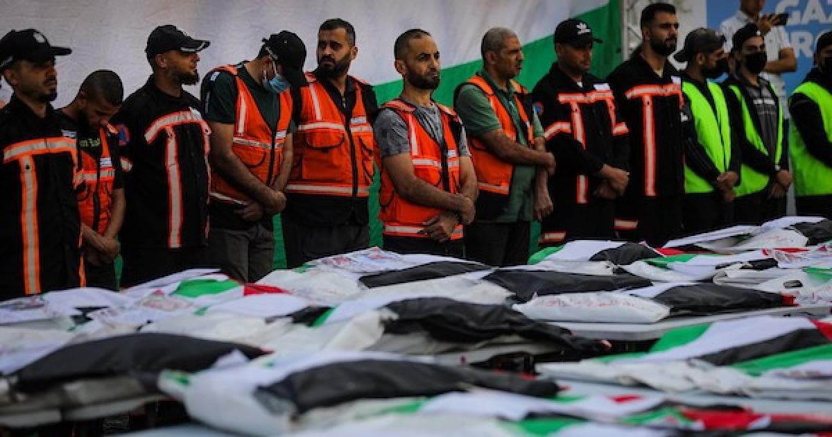 غزة تودع 75 شهيدًا بعد الإنقاذ
