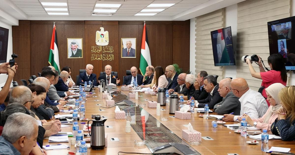 رئيس الوزراء يبرز أهمية التعاون الوطني لتعزيز الصمود