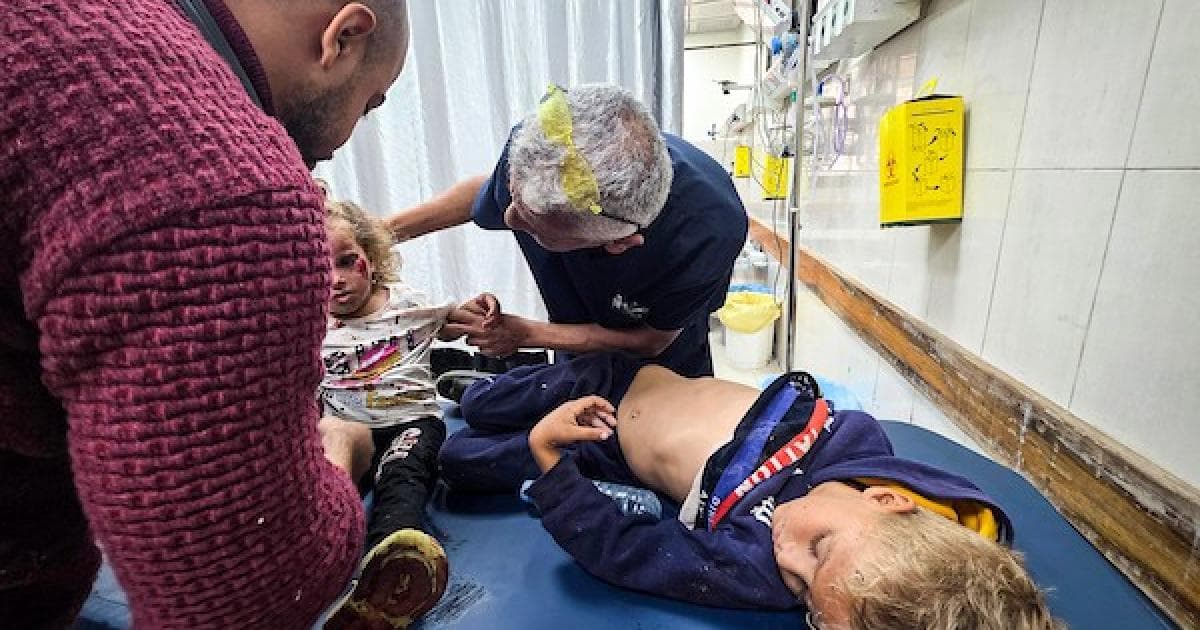 غزة تشهد قصفًا وإصابات بين أطفال ونساء