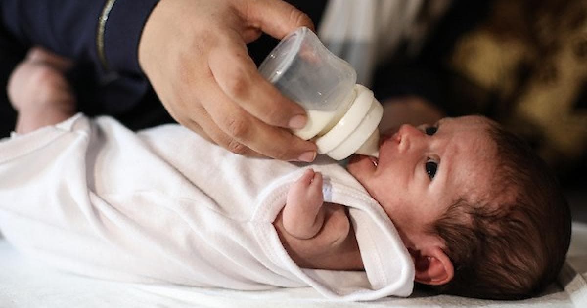 Born without hands in Gaza, Noor seeks treatment