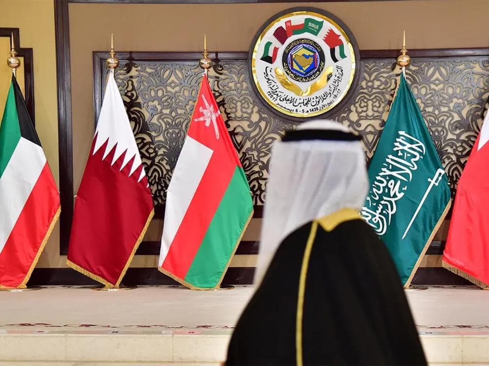 مجلس التعاون يصف الهجمات الإيرانية بـ"جرائم حرب"