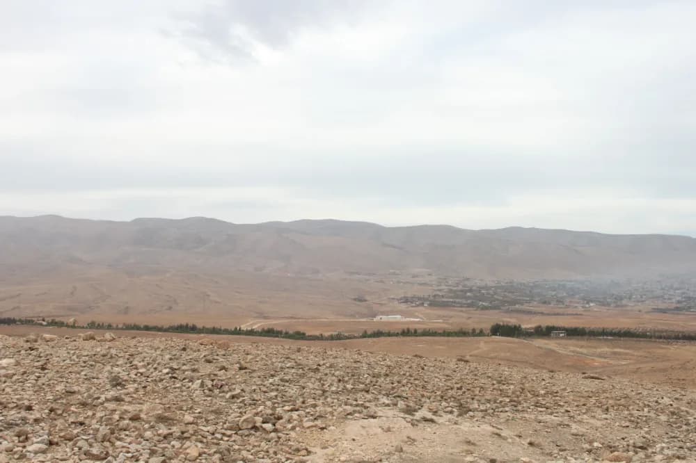 هل حزب الله يستعد لدخول قوات سورية إلى لبنان