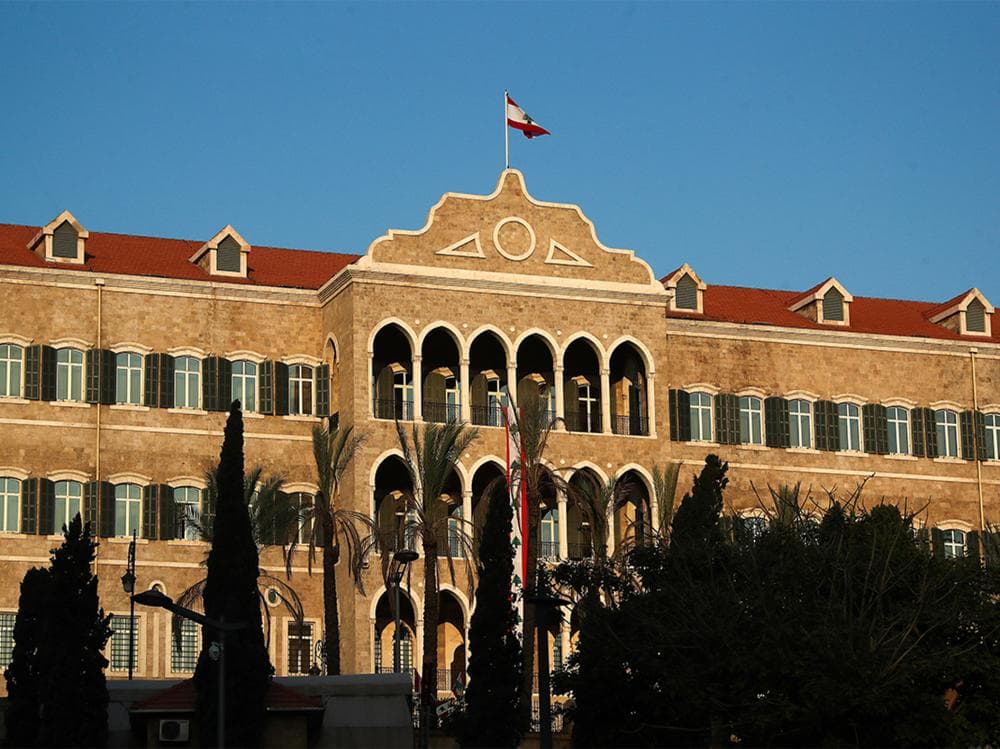 الحكومة لم تبادر بالحرب لماذا يطالب الثنائي بخدمة الدولة