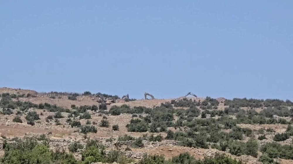 Israeli Excavator Drills at Ali Al-Tahir and Al-Dabsha