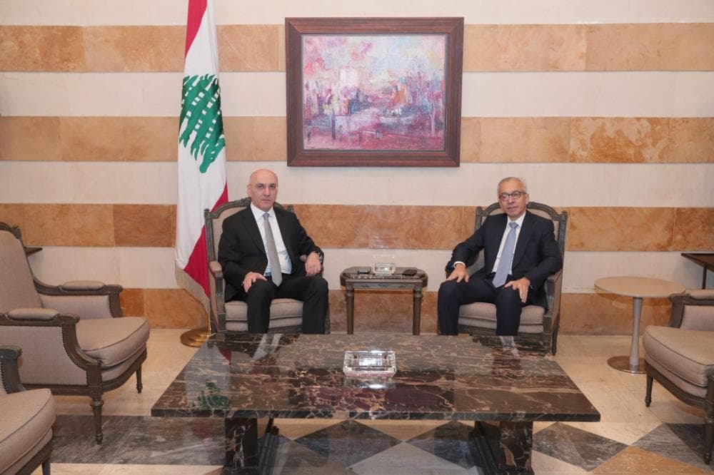 الحجار يناقش مع البساط تعزيز التعاون بين الداخلية والاقتصاد