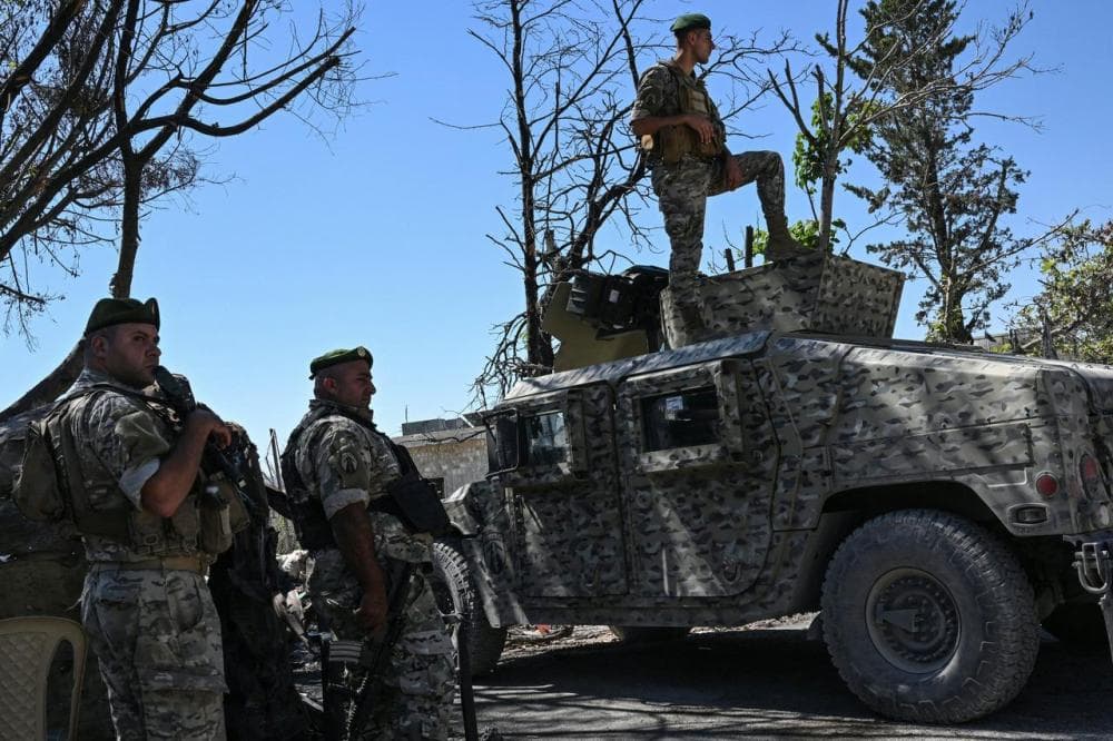 Army mobilizes in Beirut suburbs