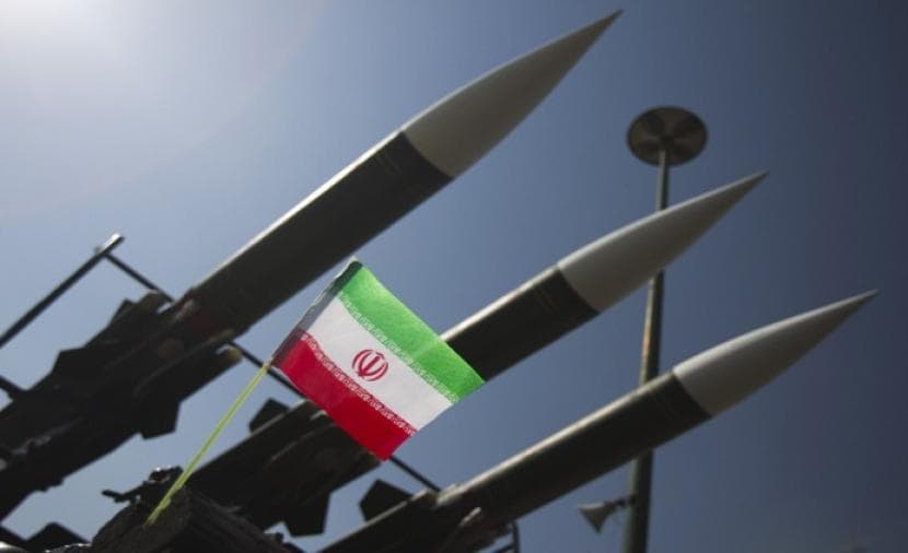 Iran halts talks, closes Hormuz Strait