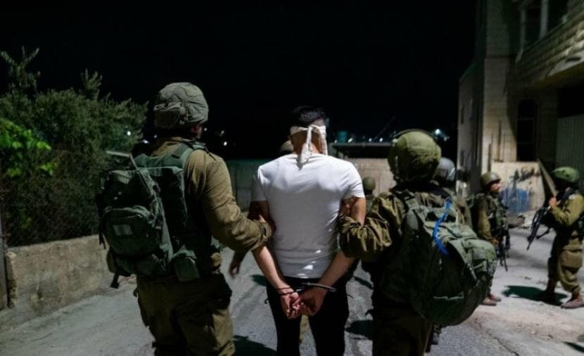 الاحتلال يعتقل فردًا من القدس