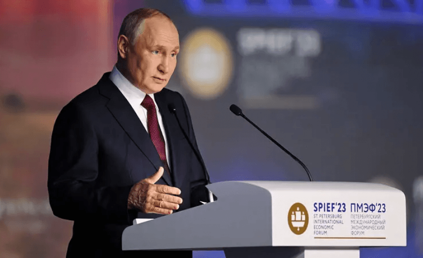 Russia halts Kyiv attacks as envoy arrives