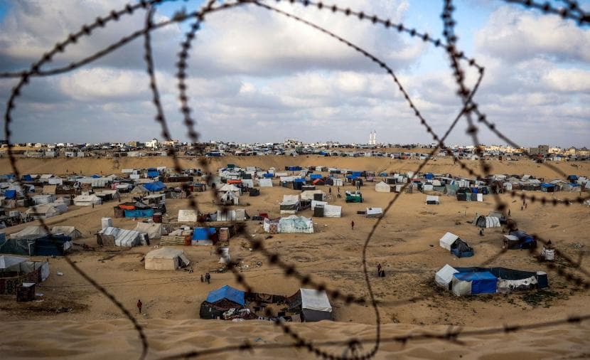 Gaza: 250,000 families need caravans
