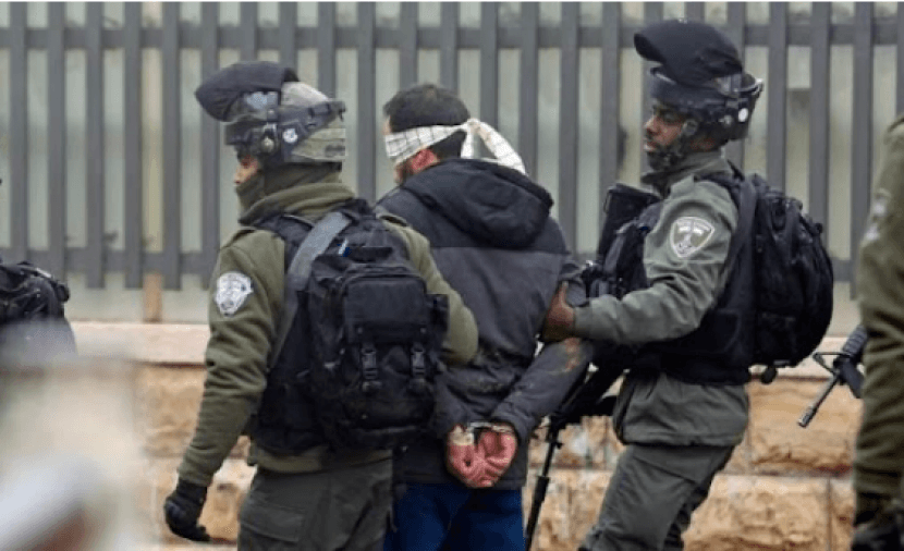 Occupation detains young man from Beit Omar