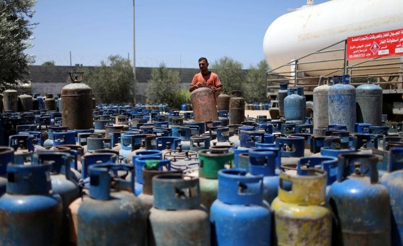البترول: وصول خمس شاحنات غاز لغزة