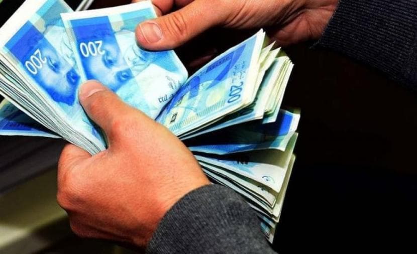 المالية تحدد موعد صرف رواتب يونيو