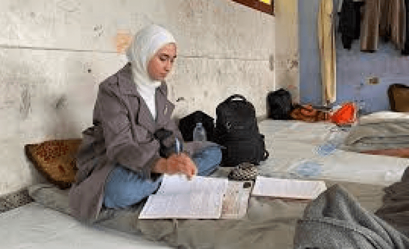 التعليم يعلن نتائج الثانوية في الضفة وغزة