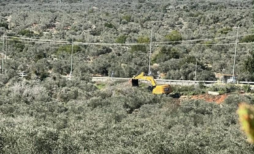 Occupation detains water tanker in Kharbat Al-Hamah