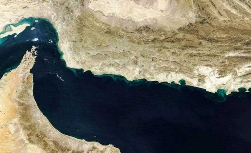 تباطؤ الشحن عبر هرمز بعد هجمات على ناقلات النفط