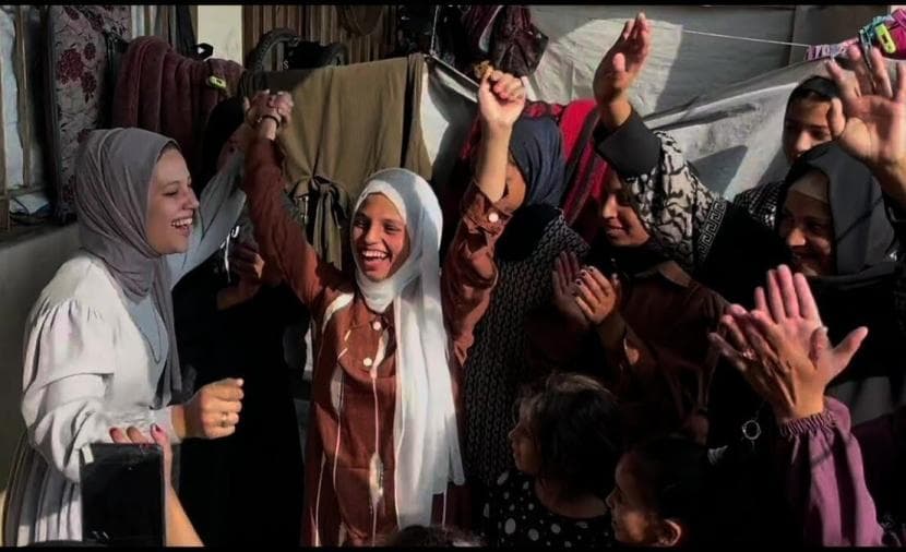 أسماء المتفوقين في الثانوية العلمية والأدبية