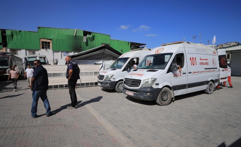 95 patients and companions cross Rafah