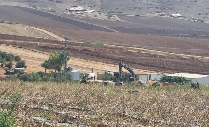 مستوطنون يهدمون بئر مياه في الأغوار