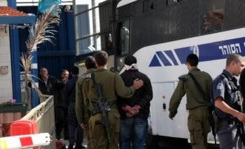 Occupation frees 35 Gaza detainees
