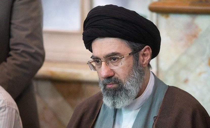 خامنئي يرفض ثقة أمريكا والجبهة مستعدة للرد