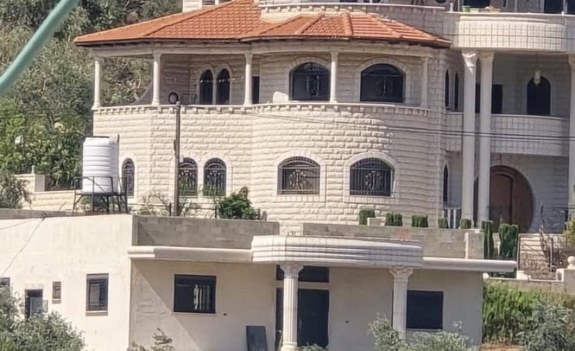 إخلاء سكان فيلا ب نابلس وتحويلها لثكنة