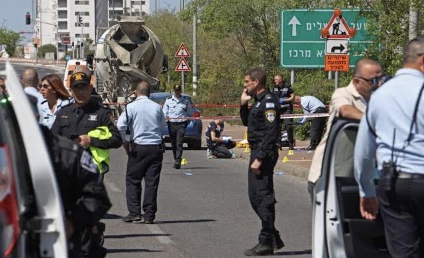 Hamas Praises Nablus Stabbing, Calls for Resistance