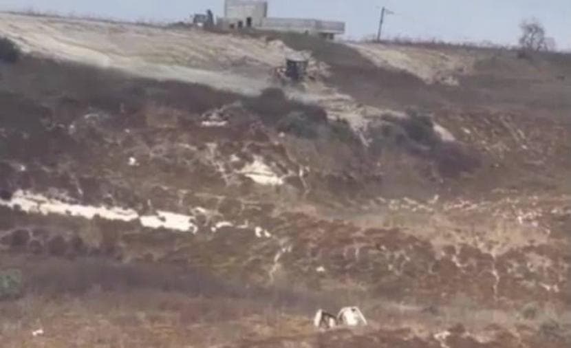 Occupation bulldozers demolish lands east of Qalqilya