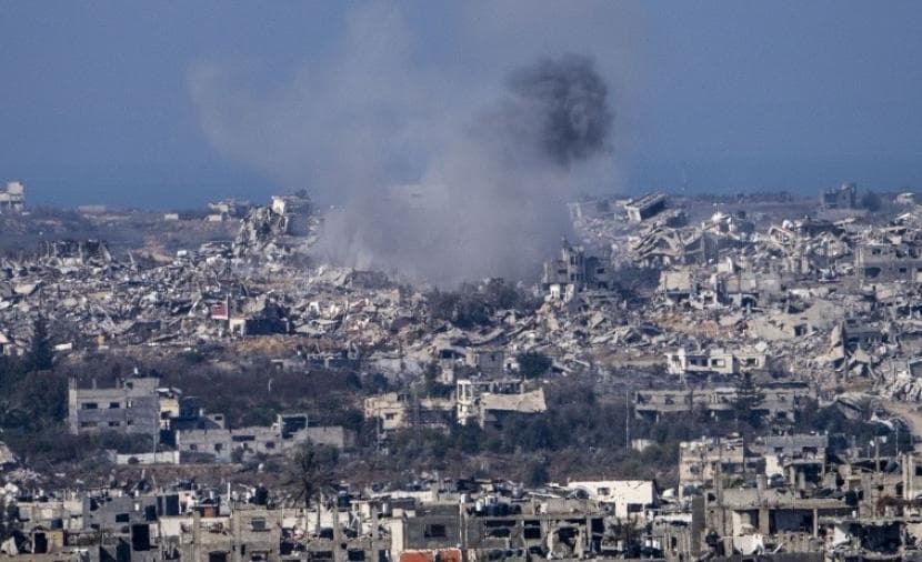 Three martyrs in Israeli airstrikes amid Gaza violations