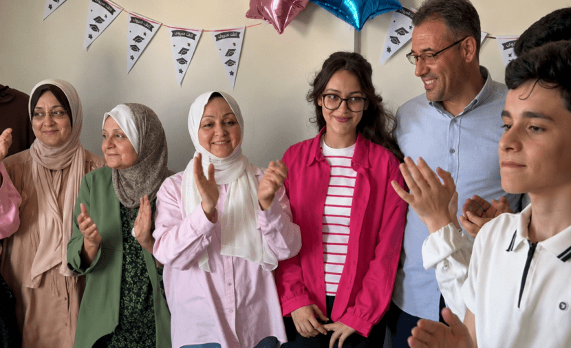 ديما الحناوي تتصدر فلسطين بنسبة 99.6%