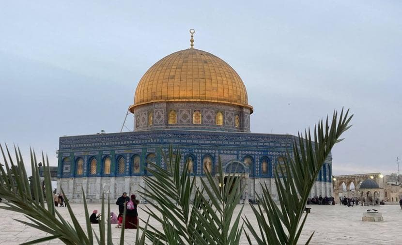 Palestinian Weather Alert for Hot Sunday