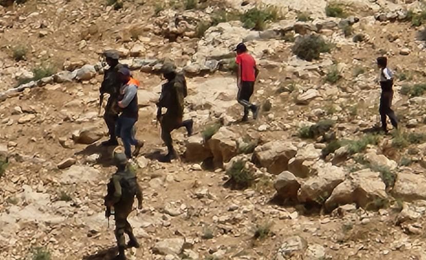 Settlers obstruct vehicle near Nablus