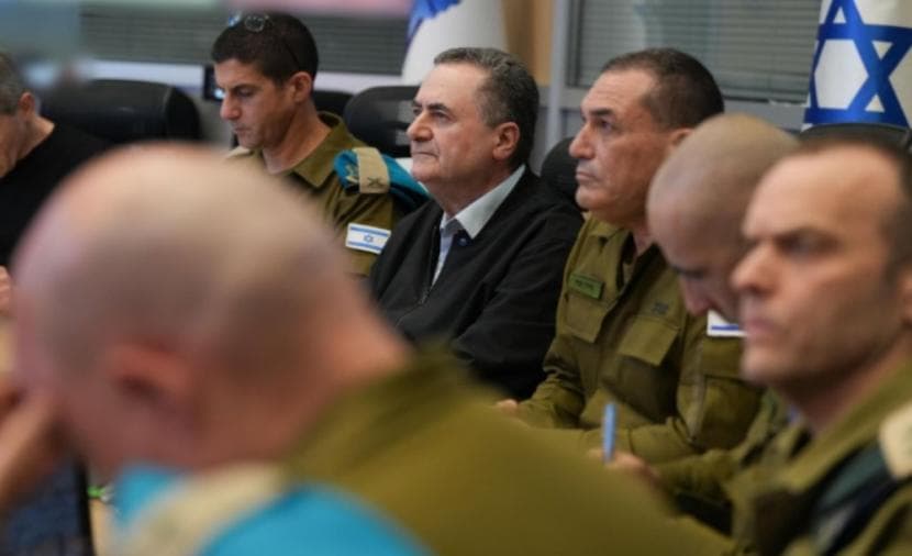 Cats directs army to seize new West Bank camp