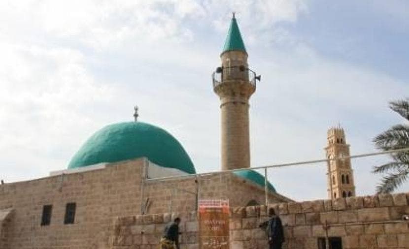 Occupation halts dawn call and displaces worshippers