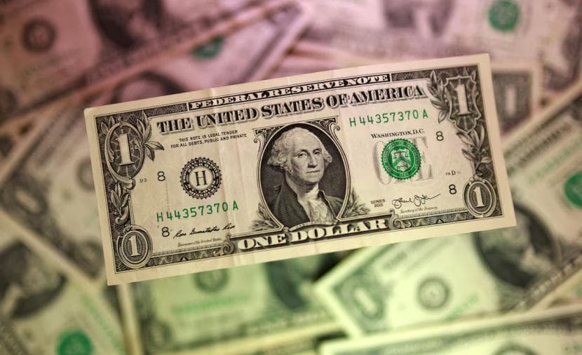 تراجع الدولار بعد تثبيت الفائدة الأمريكية